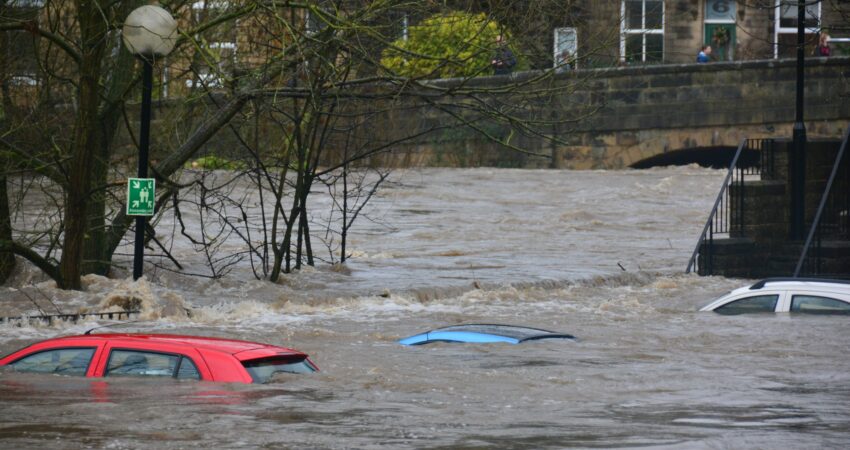 Hochwasser Symbolbild